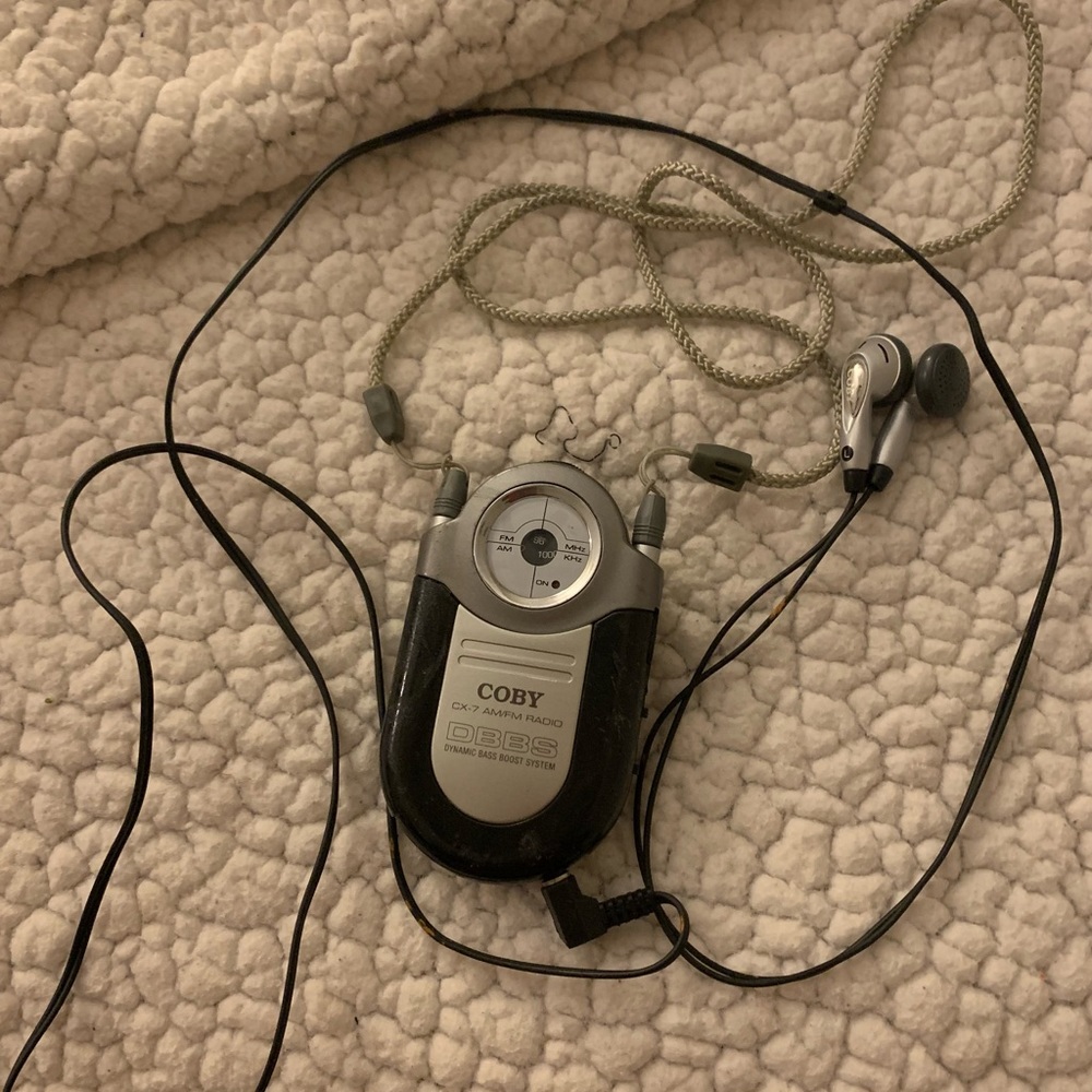 Coby pocket radio